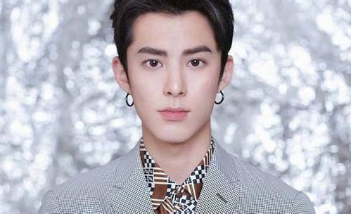 王鹤棣娱乐吃大瓜视频,揭秘娱乐圈幕后故事